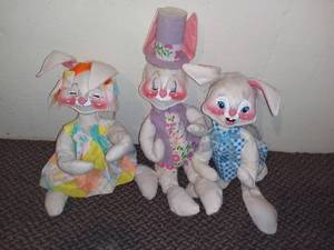lot 608 image: Three Vintage Annalee Easter Dolls