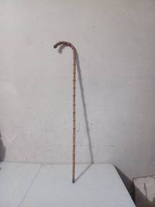 lot 1261 image: Antique Edwardian Style Bamboo Cane With Brass Tips