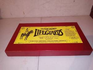 lot 1273 image: Vintage British Soldiers Life Guards Limited Edition Collectors Models