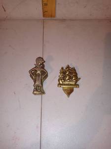 lot 12540 image: Lot of 2 Antique Brass Door Knockers