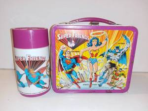 lot 514 image: 1976 Aladdin Super Friends Lunchbox and Thermos