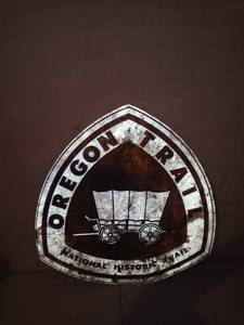lot 1204 image: Metal Oregon Trail Street Sign
