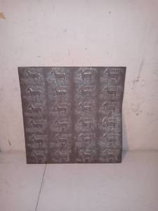 lot 1218 image: Vintage Tin Square Browns Mule Sign