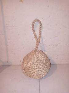 lot 1226 image: Tan 6 Nautical Roope Doorstop aka Monkey Fist