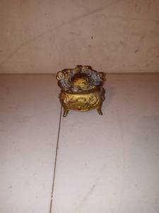 lot 1238 image: Small Vintage Hinged Trinket Box Marked JB1&1188