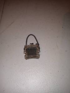 lot 1244 image: Vintage Unmarked Silver Micro Bag