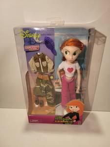 lot 3052 image: Kim Possible Club Banana Kim