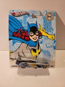 lot 3065 image: Hot Wheels Nostalgia Batgirl 1999 Cadillac Funny Car