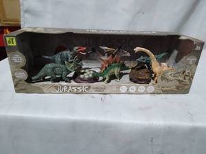lot 3361 image: Jurassic Dinosaur World Toy