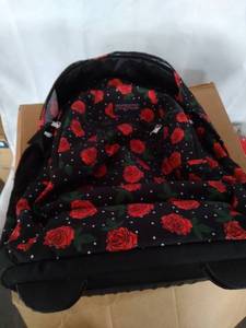 lot 3388 image: Rose Backpack With Wheels