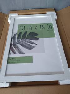 lot 3487 image: 13x19 Wall Frame
