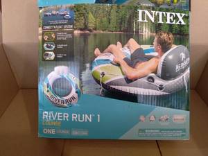 lot 3528 image: INTEX RIVER RUN 1 LOUNGE