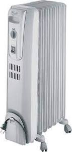 lot 4212 image: DeLonghi Electric Oil Radiant Heater