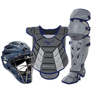 lot 4511 image: Mizuno Samurai Womens Boxed Catchers Gear Set