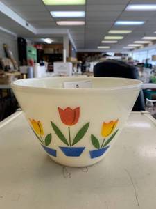 lot 5 image: Large Fire King Tulip Mixing Bowl
