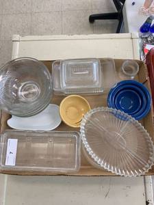 lot 7 image: Misc Glass Dishware Lot