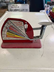 lot 13 image: Antique Egg Scale