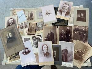 lot 74 image: Antique Film & Portraits