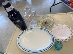lot 86 image: Misc. Glassware Set