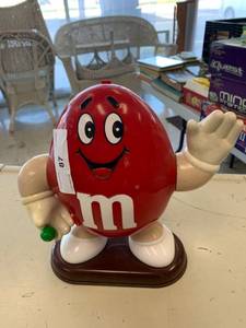 lot 87 image: Vintage Red M&M Dispenser