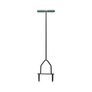 lot 8721 image: Manual Lawn Coring Aerator
