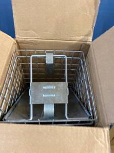 lot 273 image: Havahart Medium Professional Style One-door Animal Trap 1078sr