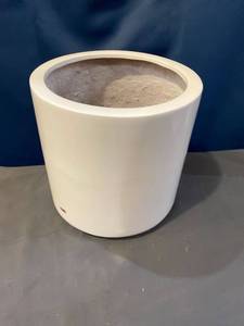 lot 305 image: Elly D�cor Planter Cylinder Fiberstone 10 x 10, Color White