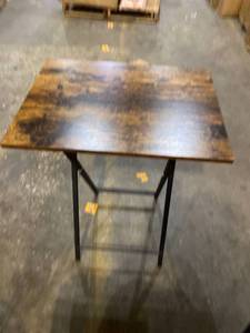 lot 319 image: TV Tray