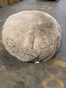 lot 344 image: Sport Pet Design Dog Bed