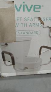lot 1334 image: Toilet Seat Riser With Arms