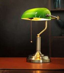 lot 1424 image: BANKERS LAMP SAINT BIRCH 14.75