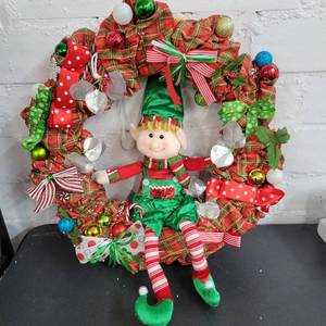 lot 1674 image: Elf Wreath