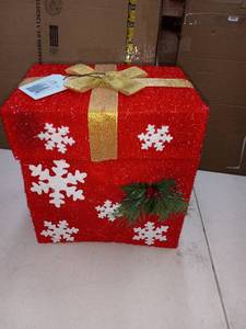 lot 1689 image: LED Gift Bag