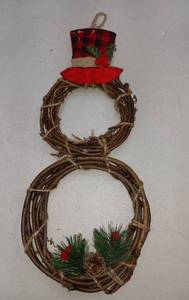 lot 1716 image: Wreath Snowman Decor