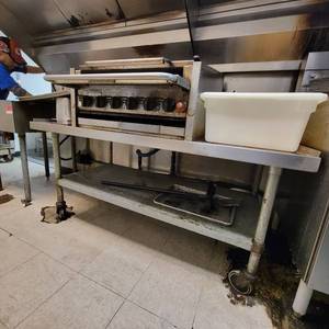lot 975 image: 2 Tier Commercial Stainless Steel Equipment Stand w under Shelf&nbsp