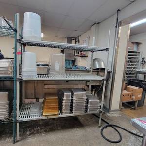 lot 33621 image: 3 Tier Plastic Metro Rack