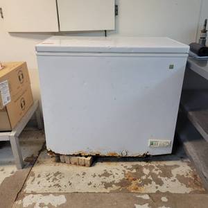 lot 33622 image: Freezer