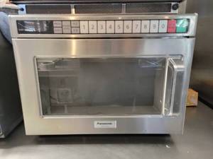 lot 33645 image: Panasonic NE-21523 Microwave