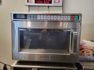 lot 33648 image: Panasonic NE-17523 Microwave