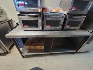 lot 33655 image: Stainless Steel Table
