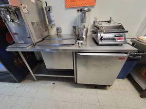lot 33656 image: Stainless Steel Prep Station with Ice Storage