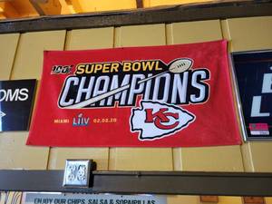 lot 33663 image: Super Bowl Champions Towel