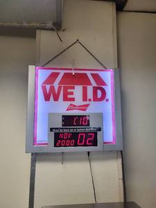 lot 33707 image: We ID Budweiser Clock