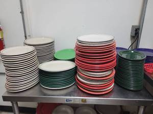 lot 33586 image: Lot of Dishes - Different Brands Designs  Sizes
