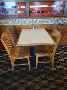 lot 35439 image: White Top 4 Person Dining Table