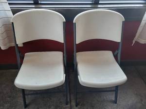 lot 35472 image: Lot of 2 Heavy Duty Lifetime