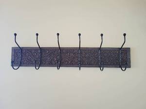 lot 35488 image: Coat Rack