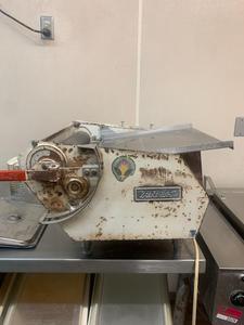 lot 34000 image: Antes One Spin Dough Roller