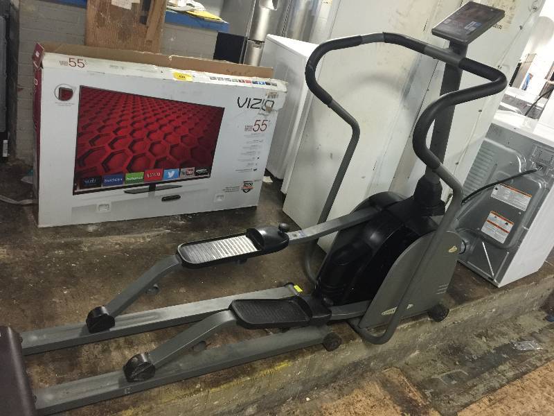lot X6200 image: Vision Fitness X6200 Folding Elliptical with Deluxe Console