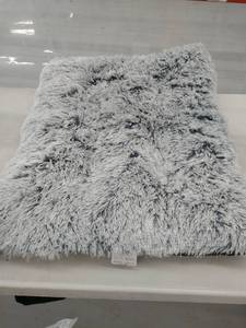 lot 1028 image: Vonabem Pet Bed 30